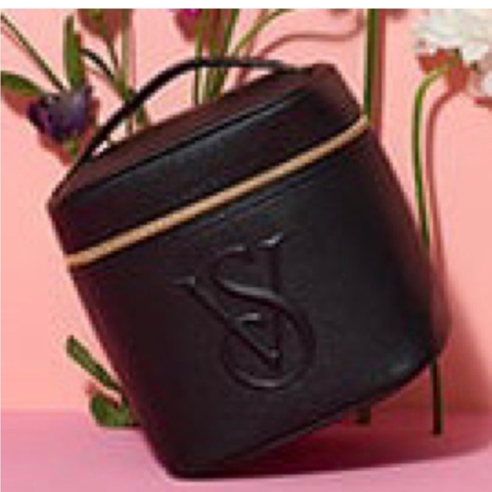 NWT VS Black Cosmetic Case - Picture 2 of 8